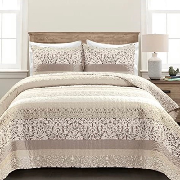 Lush Decor Other - Lush Decor Boho Stripe Quilt Set Neutral Full/Queen